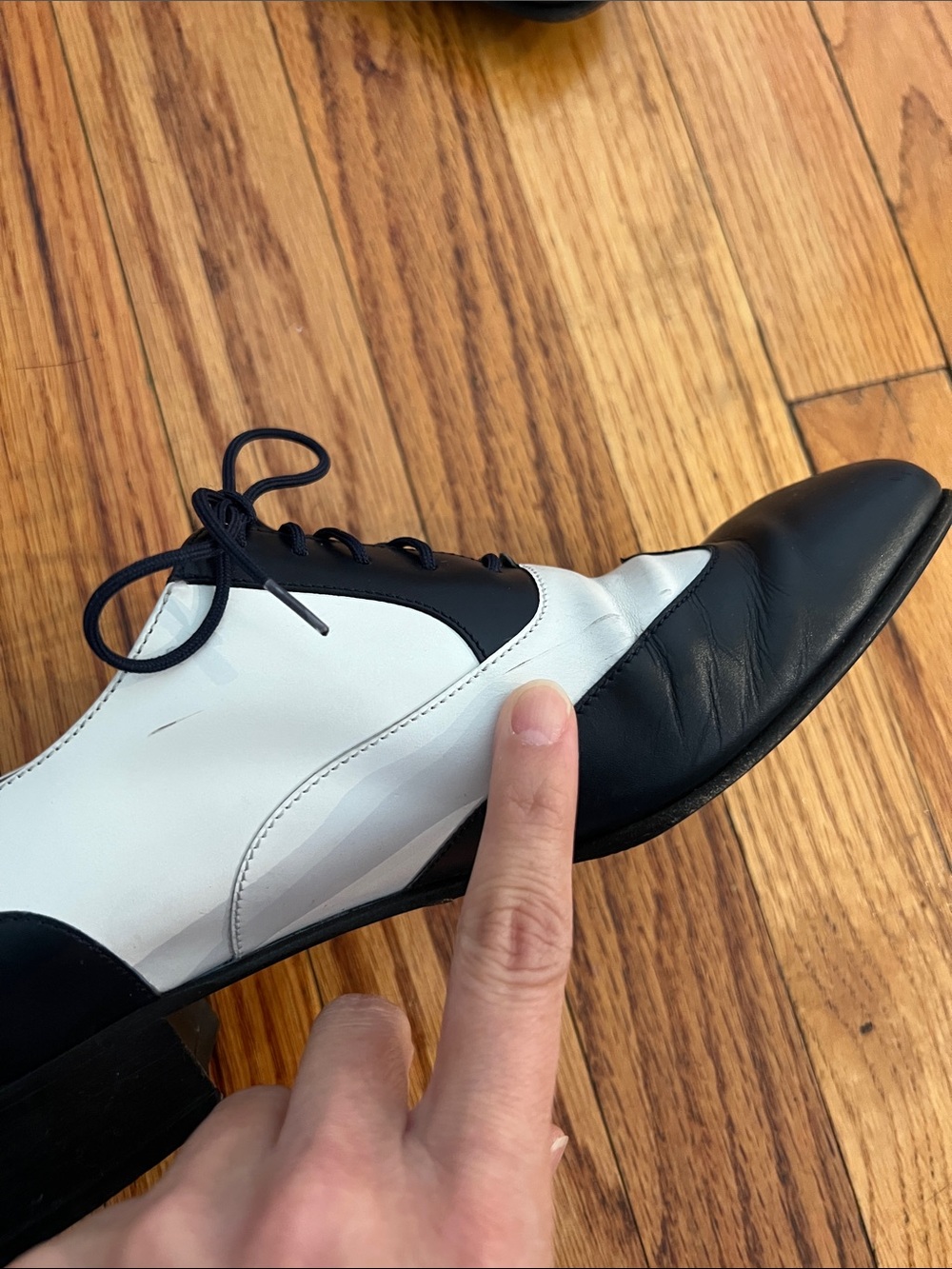 Rare Salvatore Ferragamo Black and White Two-Tone Leather Oxford Heels - Picture 12 of 13